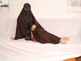 Sweet sexy Arab girlfriend wanting cock